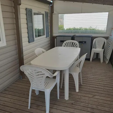 Club Aunis Vendee Mobilhome 6 Pers Campsite